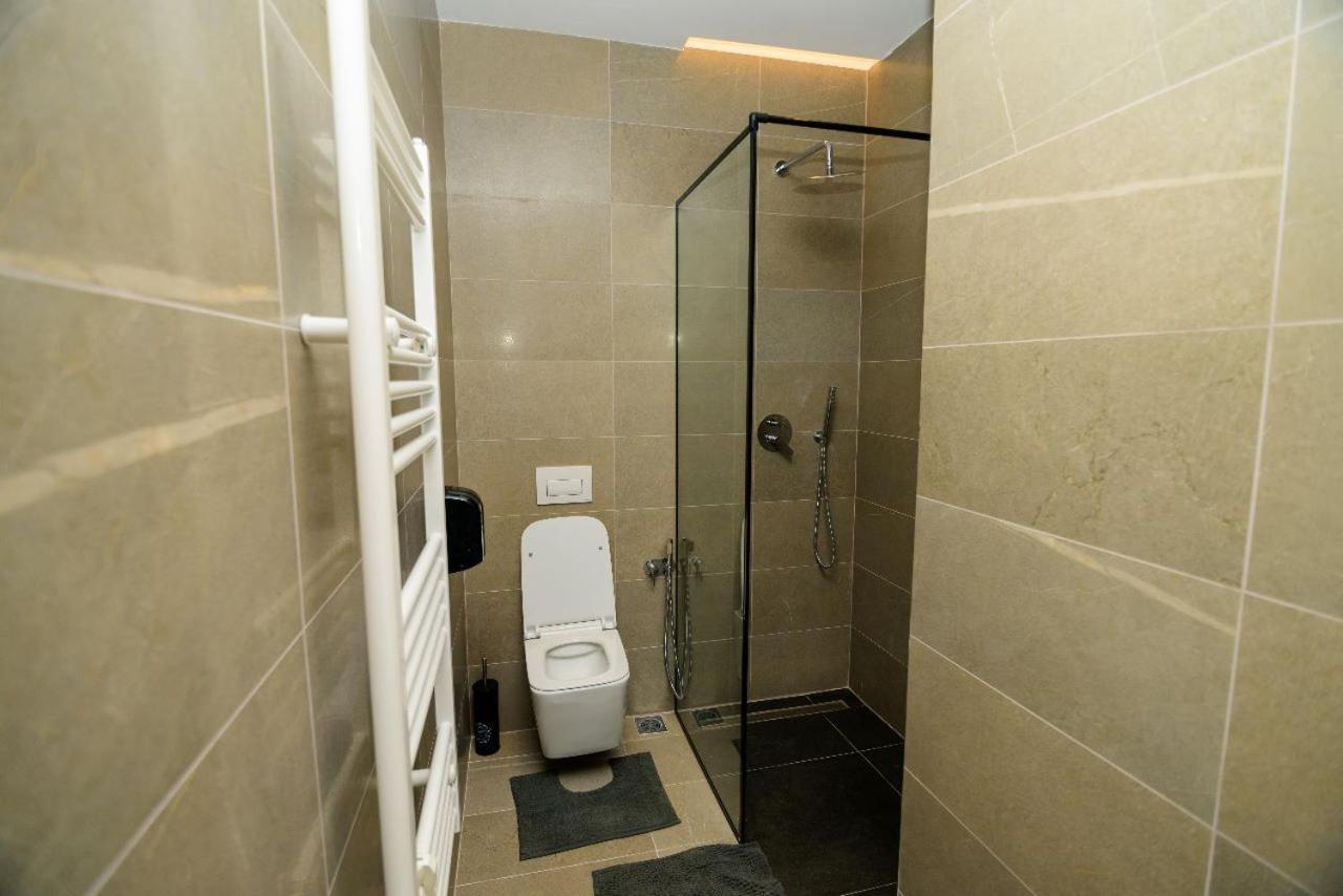 Hotel Zeneli Влёра Экстерьер фото