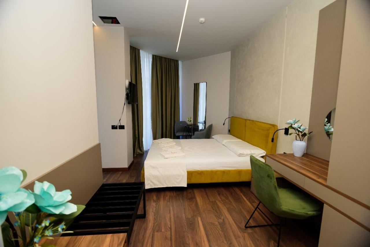 Hotel Zeneli Влёра Экстерьер фото