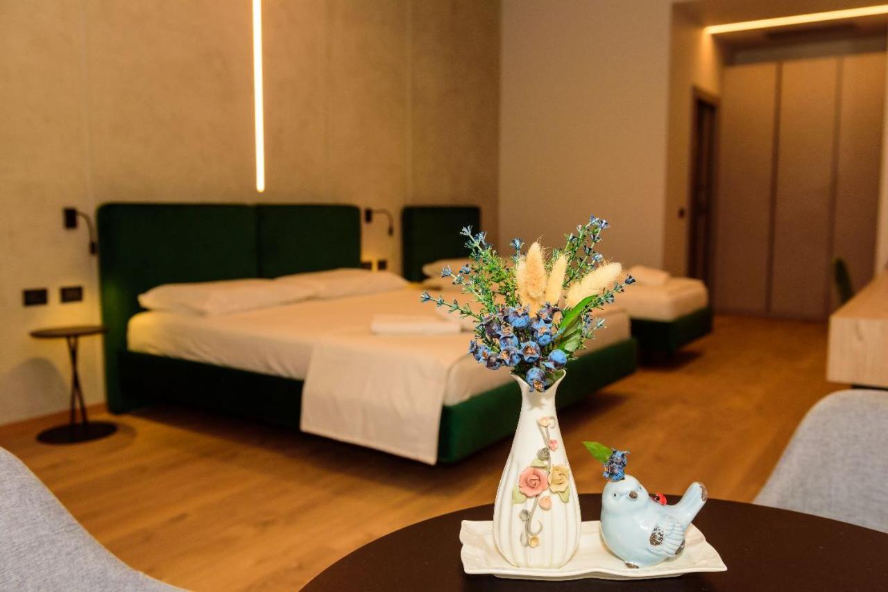 Hotel Zeneli Влёра Экстерьер фото